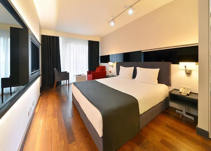 Nish Istanbul Suites & Hotel